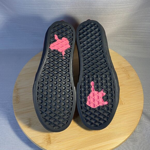 Vans x Marvel Deadpool Black Red Limited Sneakers Mens 4 Womens 5.5 U.S A0703 t - Picture 7 of 8